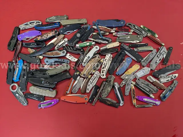 14.8 Pound Lot of Various Brand Knives/PRE-OWNED/DS18226/97579/TSA
