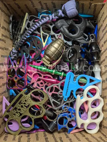12.8 Pound Lot of Keyrings-Knuckles/PRE-OWNED/DS18251/97736/TSA