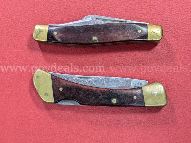 2 Sears USA Folding Knives/PRE-OWNED/DS18252/97742/TSA