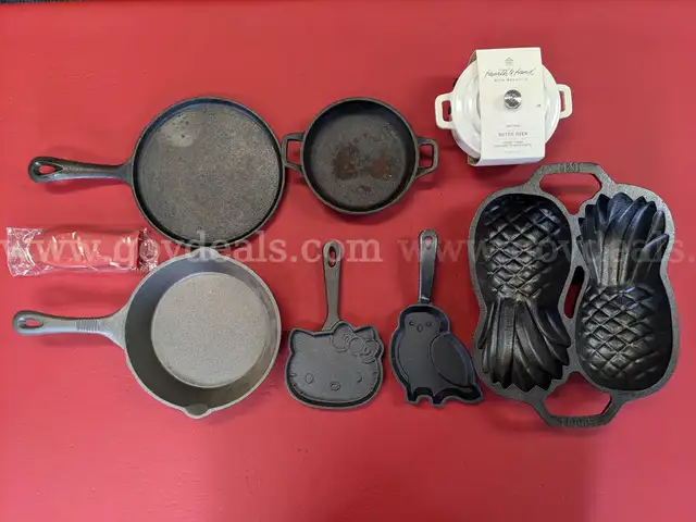 7 Various Cast Iron Pans/PRE-OWNED/DS18261/97783/TSA