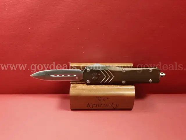 CobraTec OTF D2 Knife/PRE-OWNED/DS18279/97847/TSA