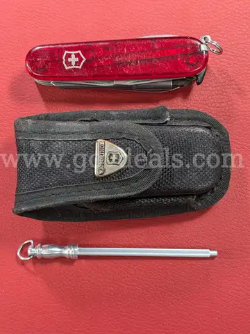 Victorinox CyberTool S Swiss Army Knife with Sheath/PRE-OWNED/DS18331/98023/TSA