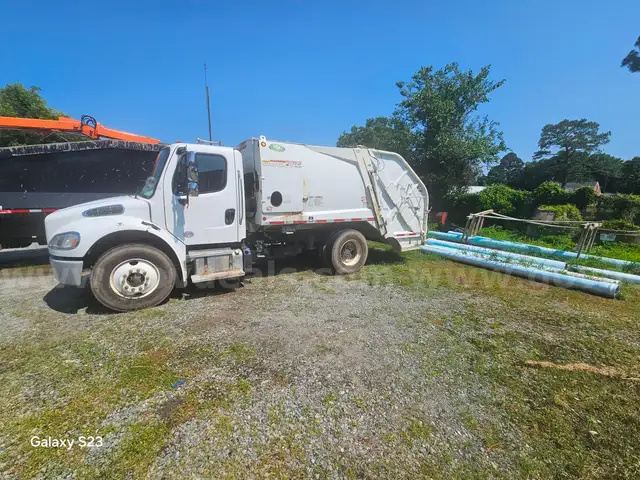 2022 Freightliner M2 106