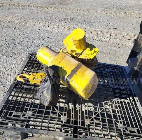 YALE 2 TON HOIST