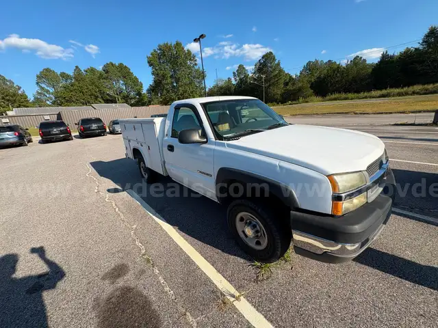 2004 Chevrolet Silverado 2500HD Work Truck Long Bed 2WD