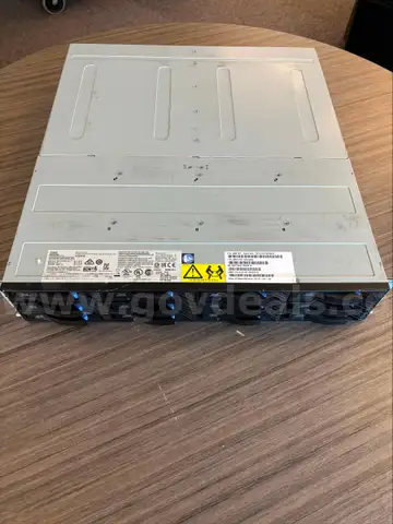 IBM Storwize V3700 2072LEU SAN