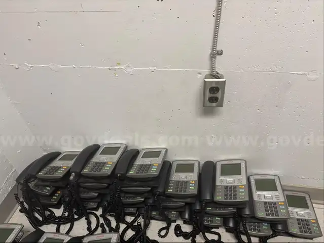Lot of 20 Nortel/Avaya 1140e&#x27;s (1 of 9)