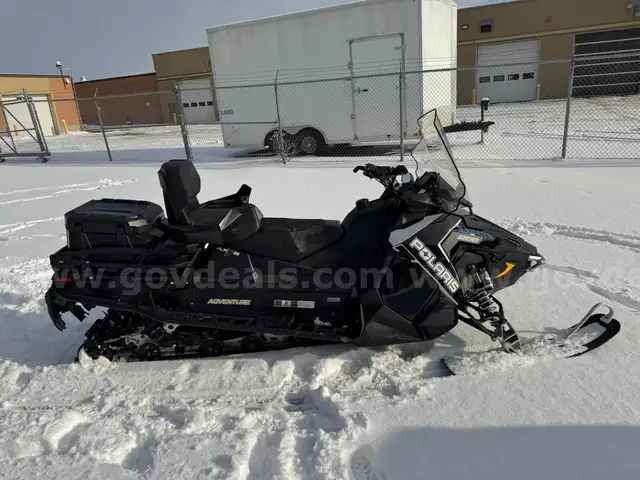 2018 Titan Adventure Snowmobile