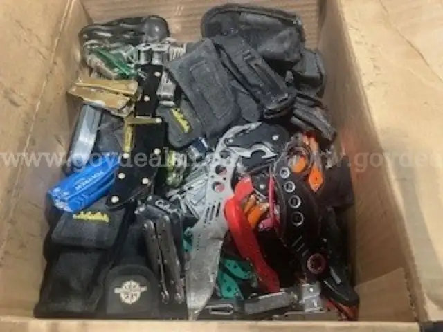 1 Lot of Knives/Multi-Tools, Various Makes and Models, Approx. 200 Items