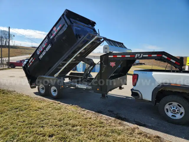 2018 PJ Gooseneck Roll Off Trailer w/ 13 yard Roll Off Box