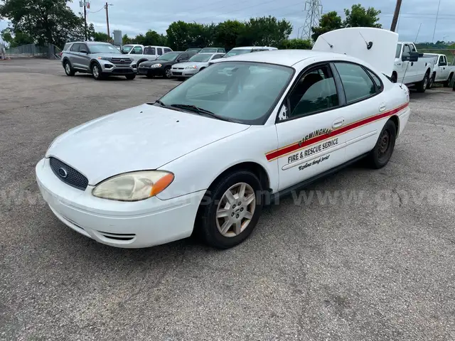 2005 Ford Taurus