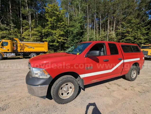 2013 RAM 1500 CREW CAB PICKUP 4-DR