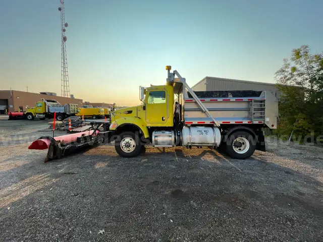 2012 Peterbilt Conventional 348