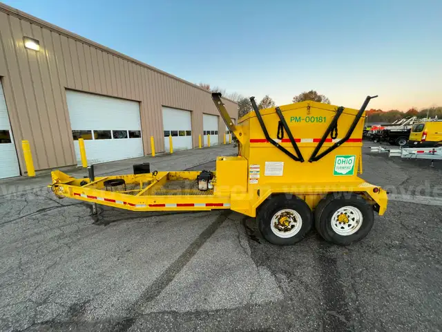 2014 KM International Asphalt Hot Box Trailer