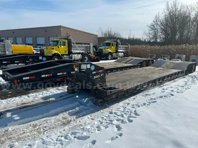 2006 Eagle Beaver Model 35GSLPT Trailer