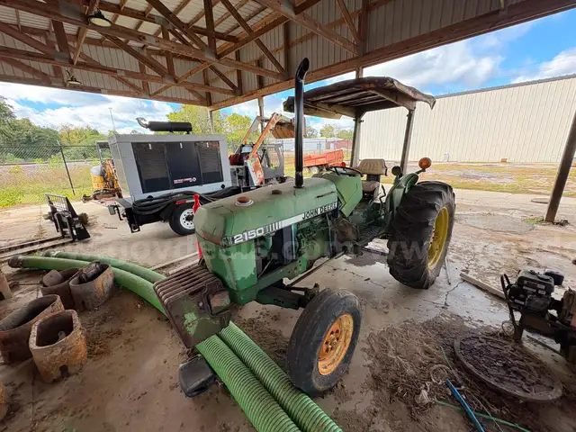 John Deere 2150 Tractor