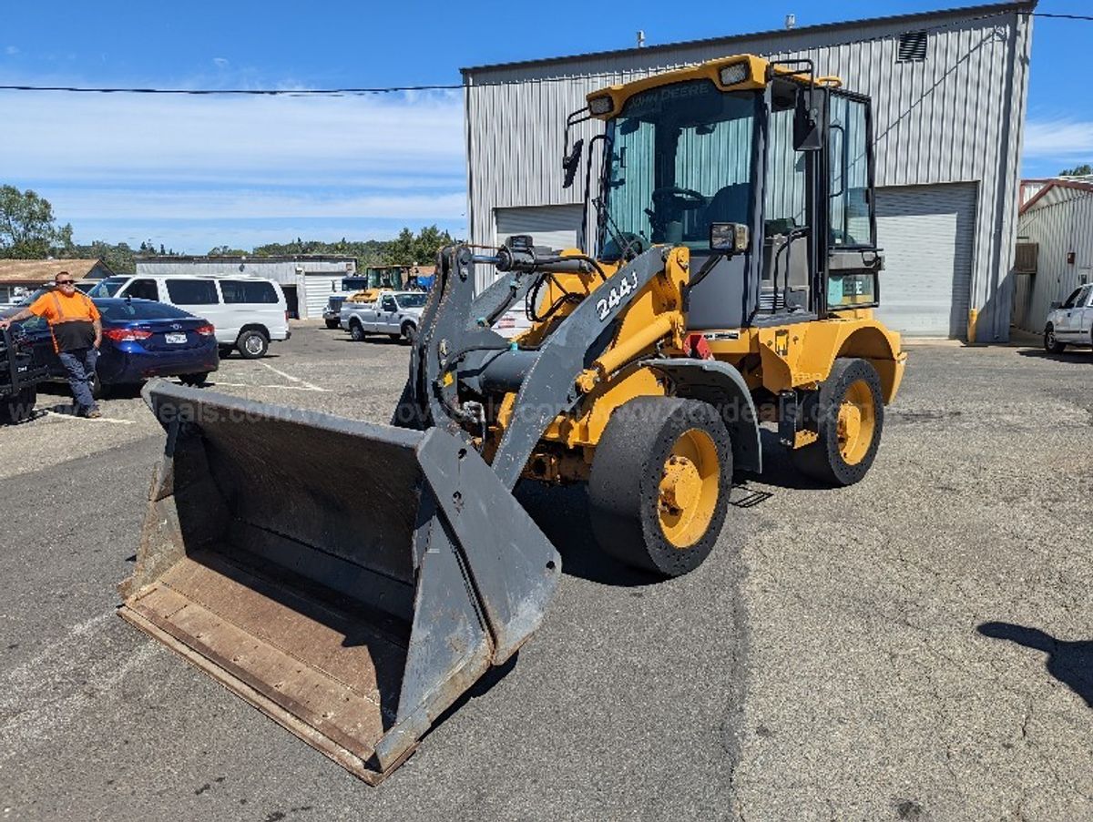 2006 John Deere 244J Wheel Loader | GovDeals