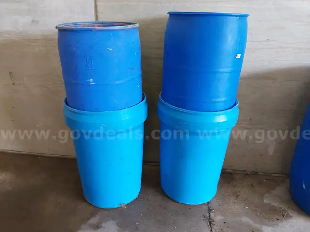 Plastic Drums (lot of 4)