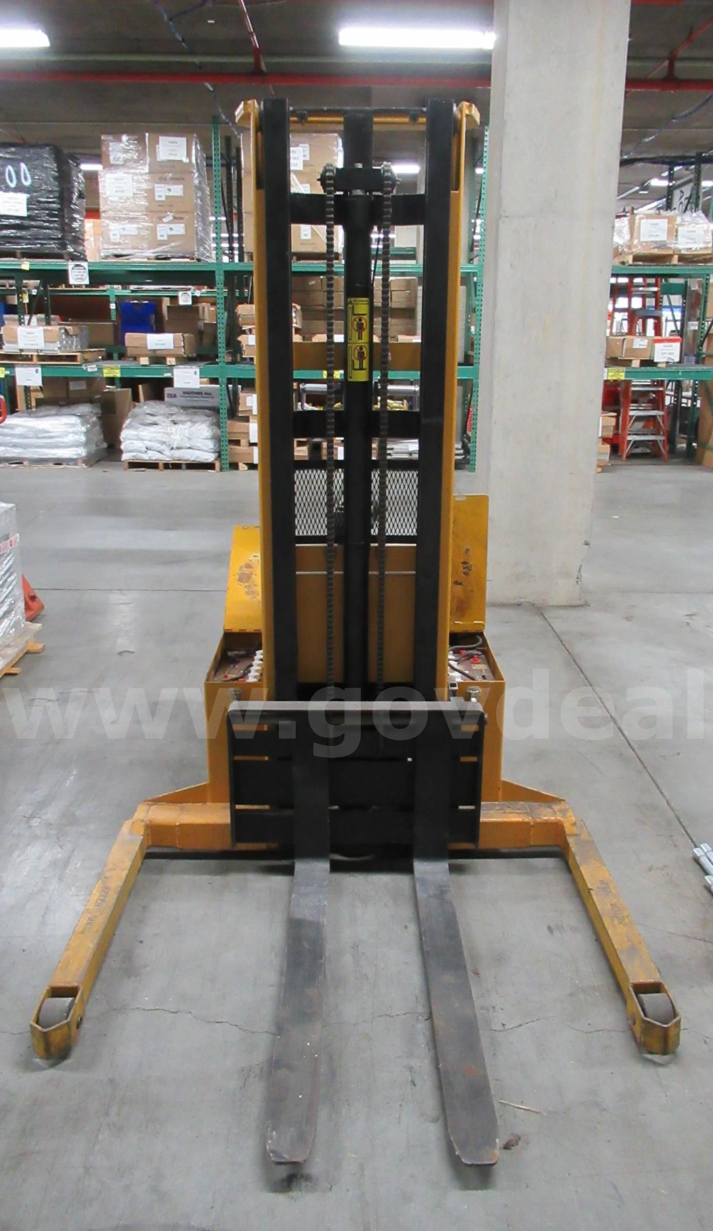 Joe　SC LLX 5m + 7m BIG JOE FORKLIFT | AllSurplus