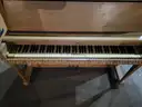 Upright piano