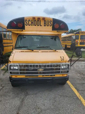 1996 Chevrolet Midbus, converted from G30 chassis