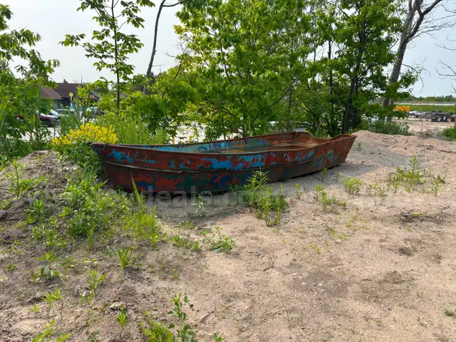 14&#x27; Steel Boat