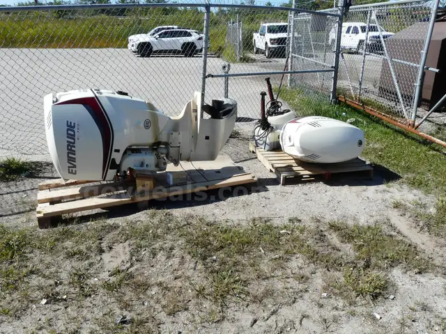 2016 Twin Evinrude Outboard Engines