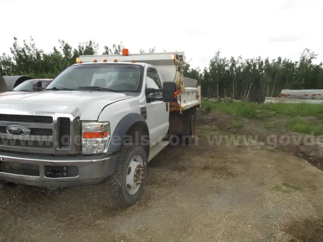 2008 Ford F-550 4WD Dump Truck - 6.4L V8 OHV 32V TURBO DIESEL/Plow included