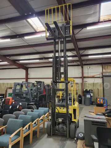 HYSTER 50 Electric Forklift
