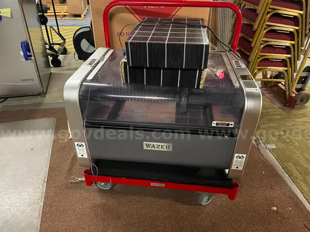 WAZER I Waterjet Cutter and Pump