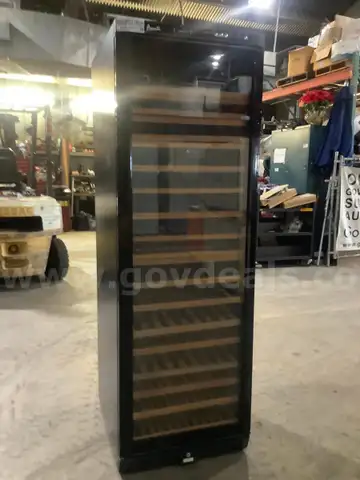(1) Wine cooler by Avanti