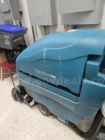 Tennant 1610 Carpet Extractor