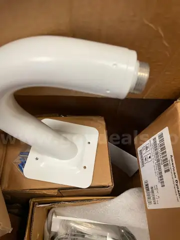 Lot of Commercial Video Mount Pieces