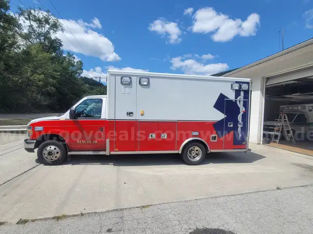 2019 Ford Econoline Ambulance