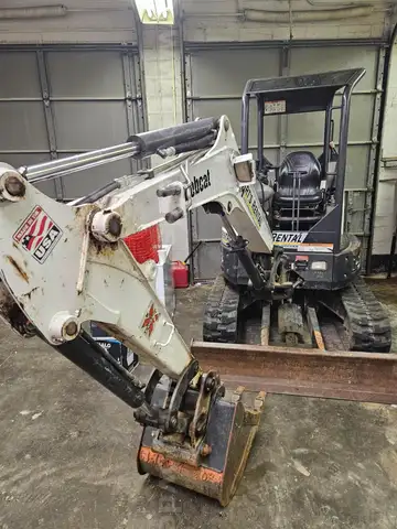 2019 E26 Bobcat Excavator w/ Trailer
