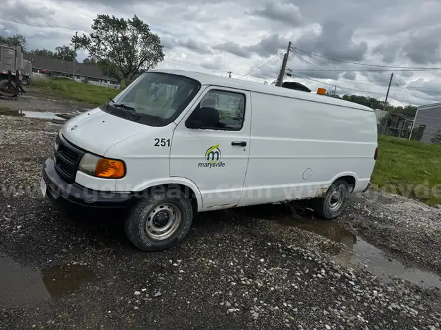 2000 Dodge Ram Van