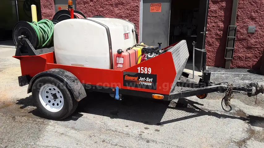 Trailer mounted sewer cleaner