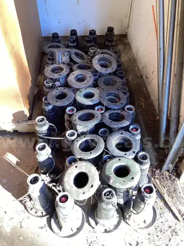 Lot of 50 Toro sprinkler bodies