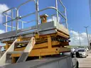 9-0140/ 2003 Ford F-450 SD