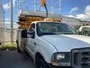 9-0140/ 2003 Ford F-450 SD