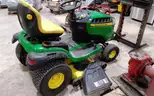 John Deere E160 Lawn tractor