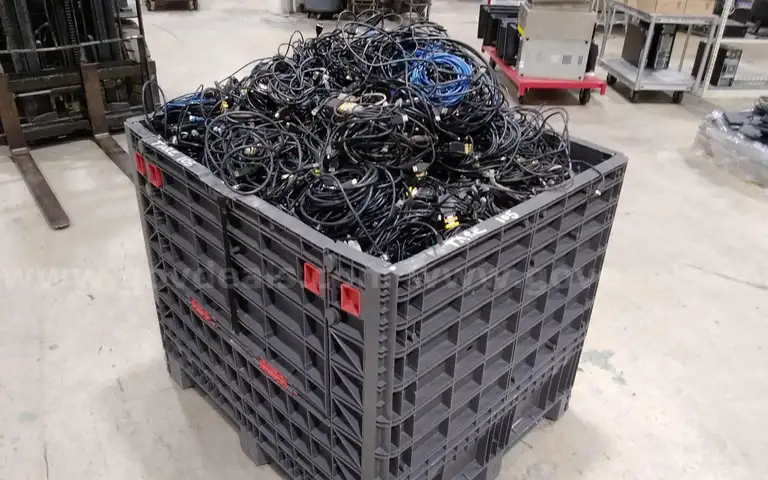 One lot of miscellaneous Cable and wire, scrap