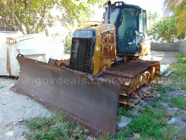 20-0550/ 2017 Caterpillar D5K2 Dozer. Pros 25-21