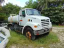 10-0086/ 2001 Sterling L7500, water tanker. PROS 25-19 #2