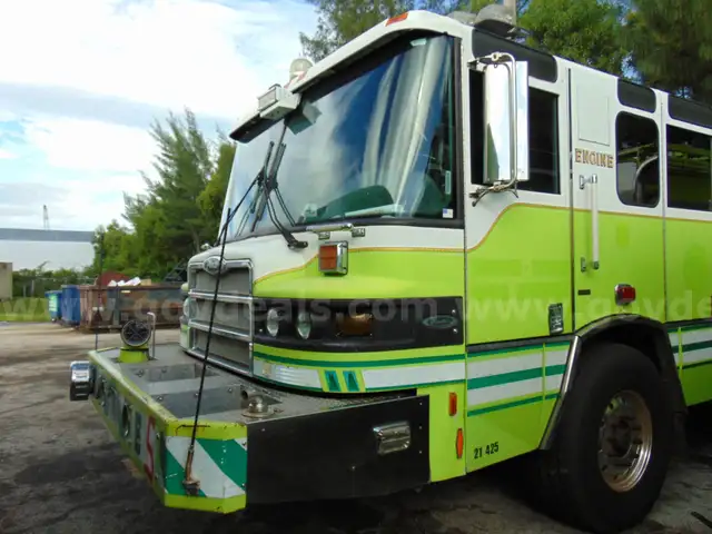 21-0425/ 2006 Pierce Quantum, Fire truck. FD 26-01 #5