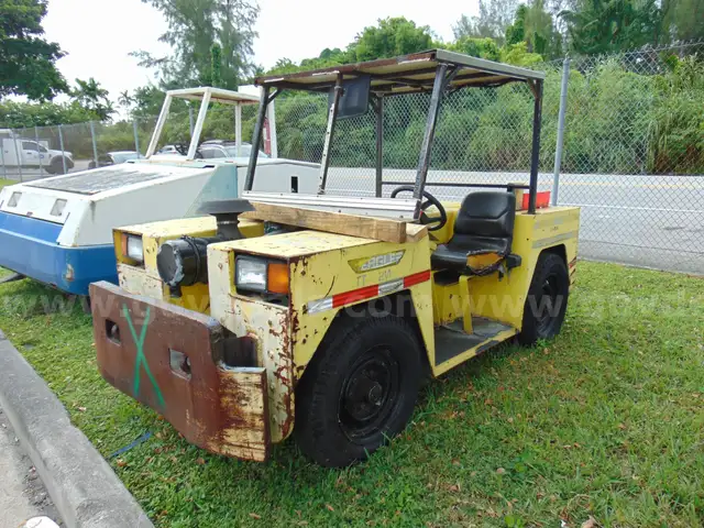 11-0506/ 2011, Eagle aircraft tug, model: TT6D tow tractor. DTPW 26-03