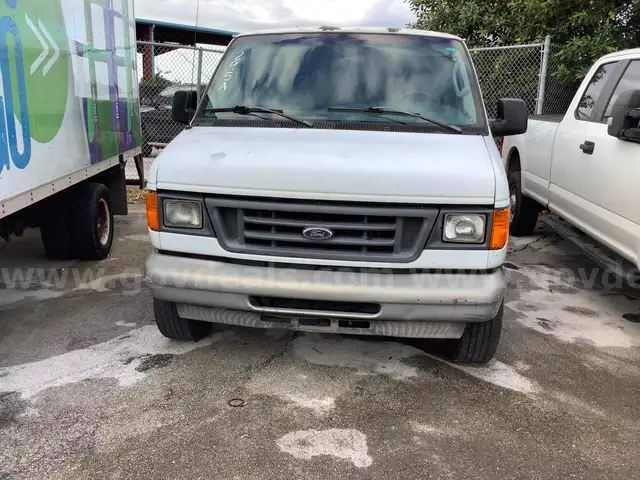 295A/ 2006 Ford Econoline