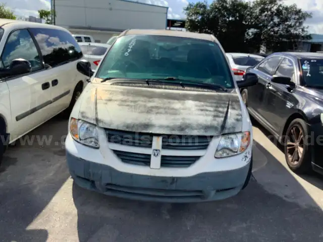 28446/ 2005 Dodge Caravan