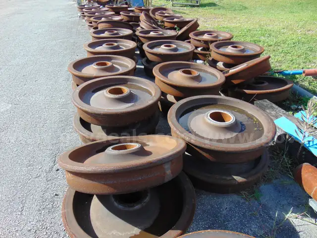 Lot of scrap train wheels. DTPW 26-06