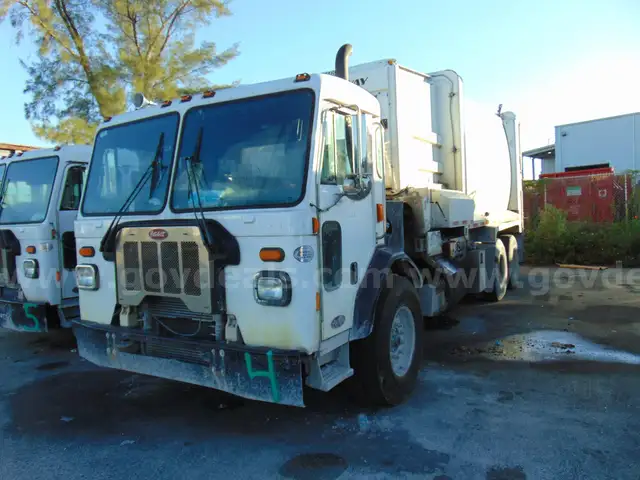 61169/ 2019 Peterbilt 520, Automated side load garbage truck. SW 26-03 #4